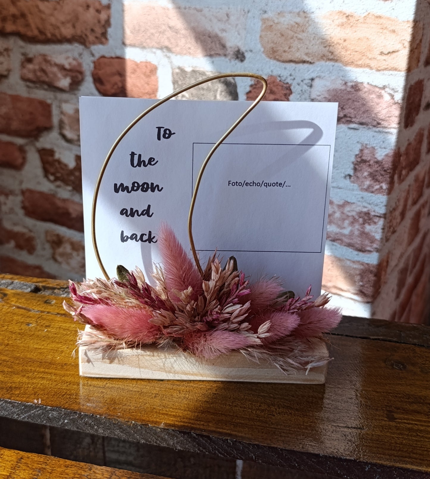 Flowerhoop maan met droogbloemen