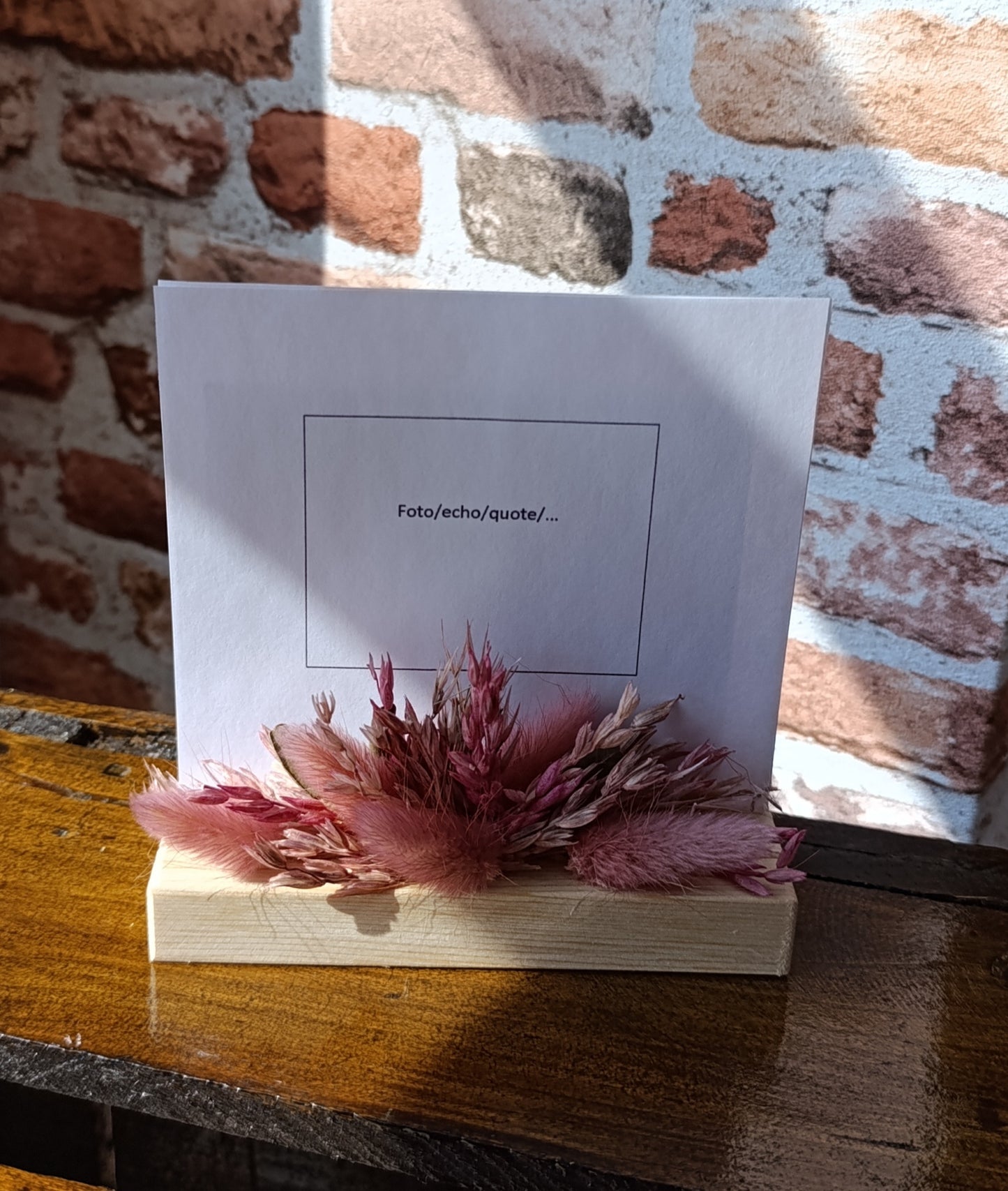 Kaartenhouder met droogbloemen